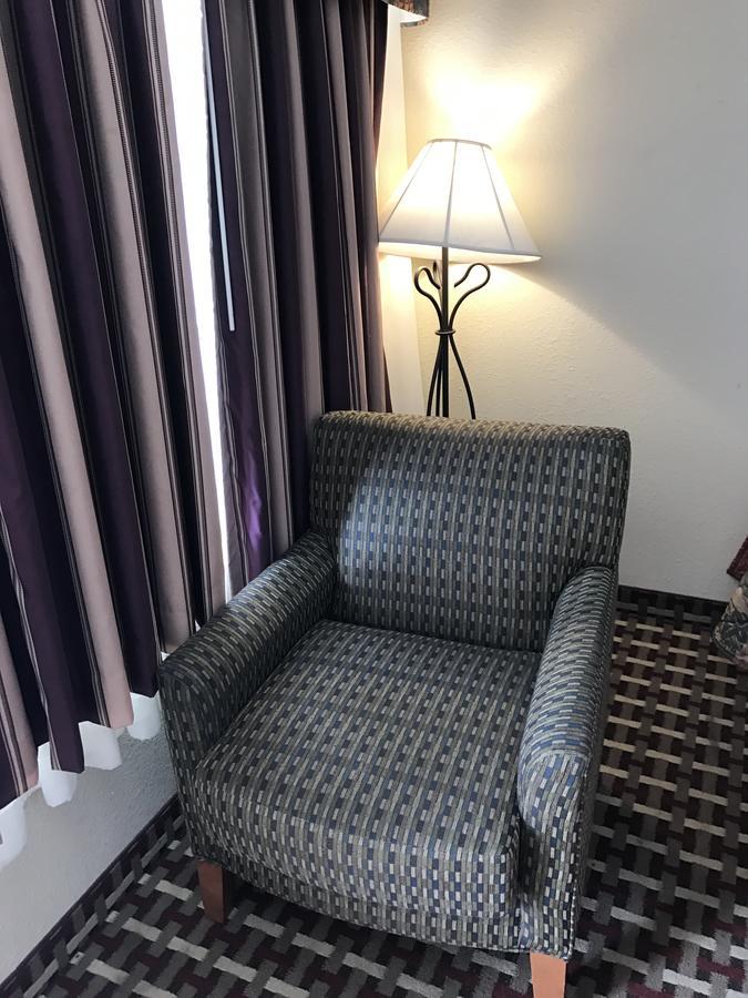 Millville Motorsports Inn And Suites الغرفة الصورة